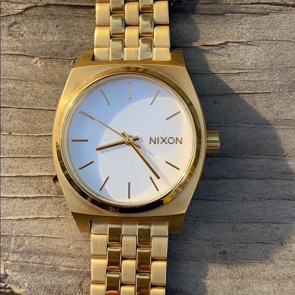 Nixon Accessories - Nixon • The Medium Time Teller